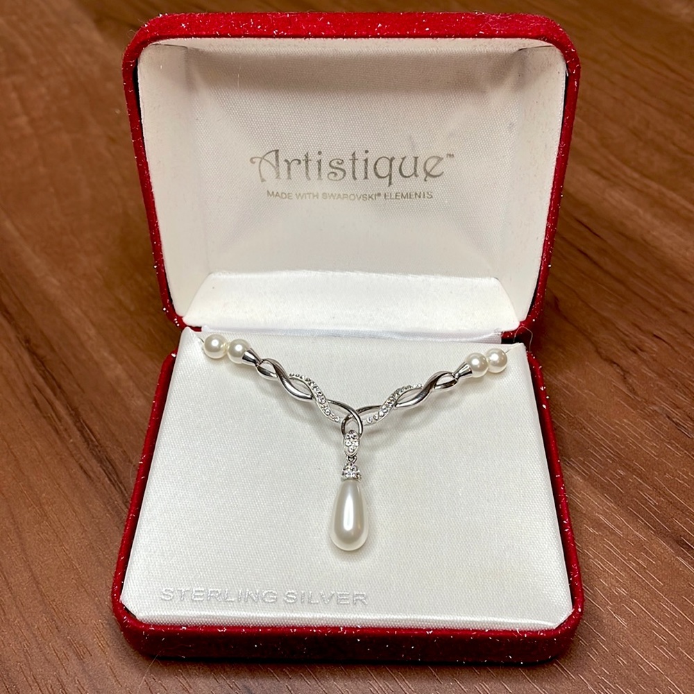 Pearl Necklace with Silver & Swarovski Elements